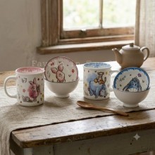 Coppetta in porcellana Egan Disney Eeyore utilizzata per la merenda o il dessert sulla tavola.