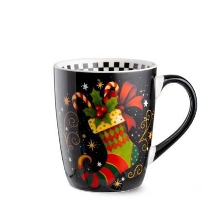 Tazza mug in ceramica nera Egan collezione Natale da 430 ml con decorazione di una calza natalizia traboccante di dolci,